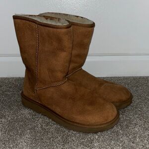 UGG Chestnut Lined Classic Short Boots
